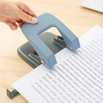 KALAM.KZ - Дырокол на 2отверстия, 1-35л, металл, Deli купить KALAM.KZ - Дырокол на 2отверстия, 1-35л, металл, Deli